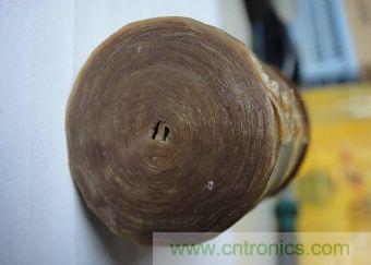 圖5：捏一捏紙卷，看看是否結(jié)實