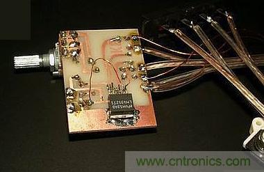 焊接完畢，背面