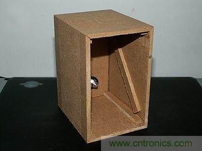 焊接完畢，背面