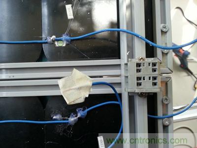 手工打造太陽能充電照明系統(tǒng):點亮LED給手機(jī)充電