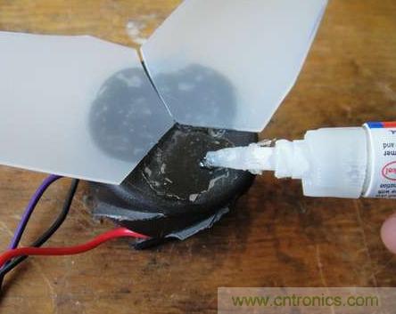 想減少電費嗎？DIY一個迷你風力發(fā)電機吧