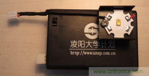 上接口插頭插座，套上熱縮管