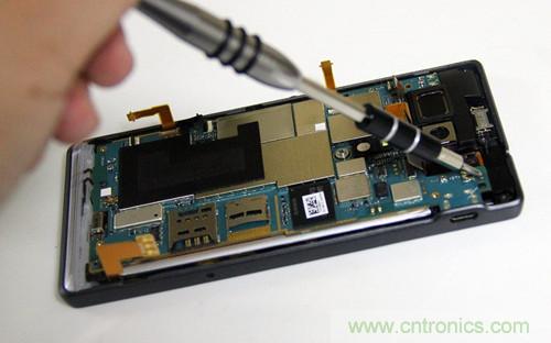拆解4G新機(jī)索尼M35t：用料十足，易于維修
