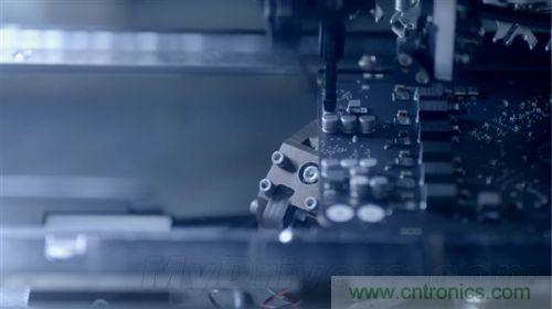 顛覆傳統(tǒng)設(shè)計(jì)，蘋(píng)果全新Mac Pro生產(chǎn)線探秘