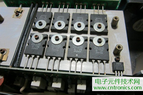 用料很給力！專(zhuān)業(yè)后級(jí)功放美國(guó)高峰FA1201拆解