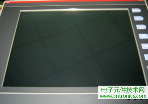 觸摸屏售價(jià)過萬？一臺(tái)工控設(shè)備觸摸屏拆解