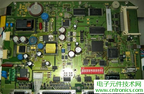 觸摸屏售價(jià)過萬？一臺(tái)工控設(shè)備觸摸屏拆解