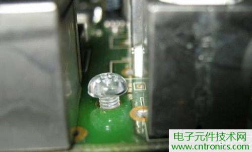 觸摸屏售價(jià)過萬？一臺(tái)工控設(shè)備觸摸屏拆解