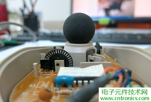 殿堂級機(jī)械鼠標(biāo)拆解：嘆精致做工！