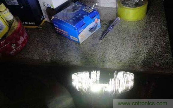 變廢為寶！風(fēng)扇散熱器變身山寨LED燈