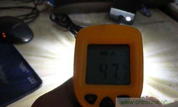 變廢為寶！風(fēng)扇散熱器變身山寨LED燈