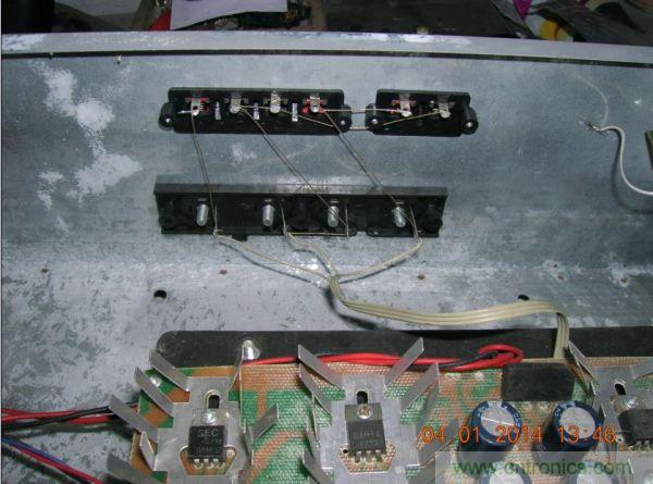 巧奪天工！大神利用山寨功放為高性價(jià)比逆變器"穿新衣"