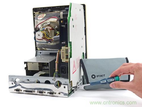 拆！古董級Macintosh 128K電腦