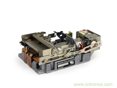 拆！古董級Macintosh 128K電腦