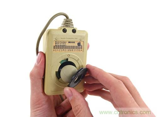 拆！古董級Macintosh 128K電腦