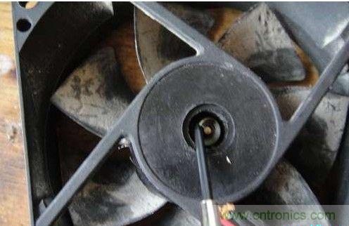 創(chuàng)意DIY！迷你風(fēng)力發(fā)電機(jī)！