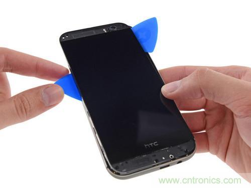 牛人強(qiáng)拆！新HTC One(M8)真機(jī)精密做工難修理