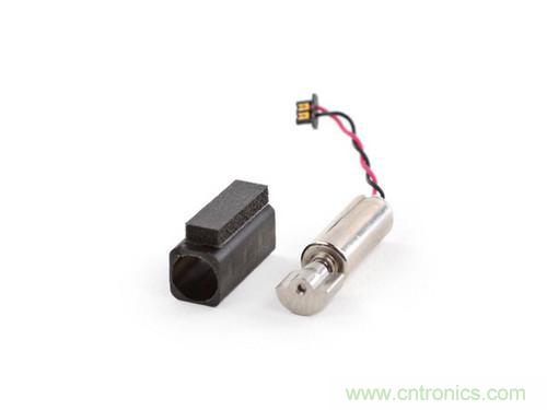 牛人強(qiáng)拆！新HTC One(M8)真機(jī)精密做工難修理