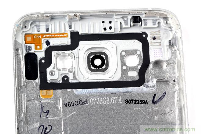 三星Galaxy A8拆解，中端、旗艦傻傻分不清楚