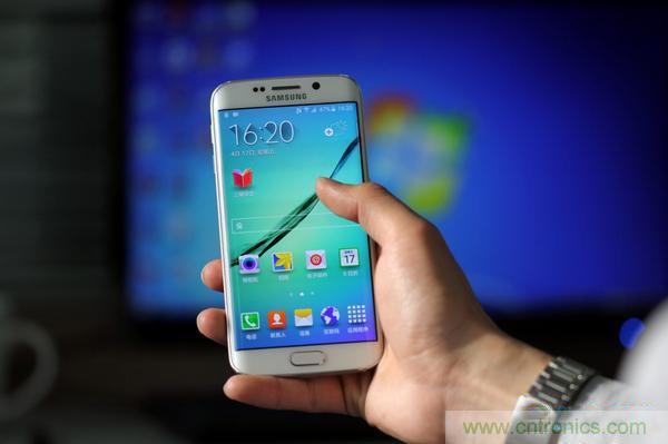 三星S6 Edge+拆解：比S6 Edge加在哪里？