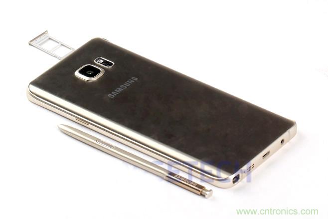 Galaxy Note5拆解，與S系列差距日漸模糊