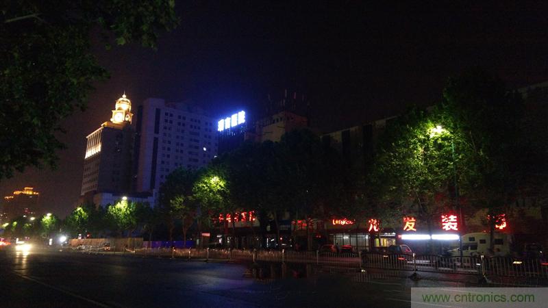 無邊框的 nubia Z9 ，一款既有驚喜，又有驚艷的智能手機