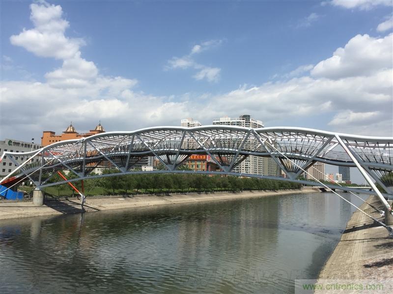 無邊框的 nubia Z9 ，一款既有驚喜，又有驚艷的智能手機