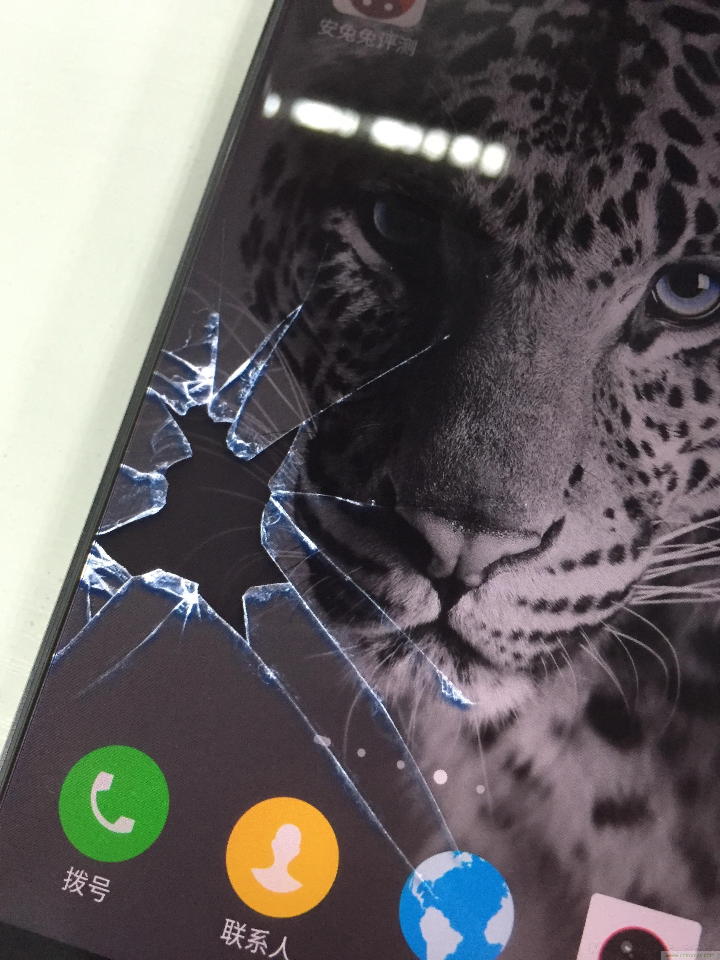 無邊框的 nubia Z9 ，一款既有驚喜，又有驚艷的智能手機