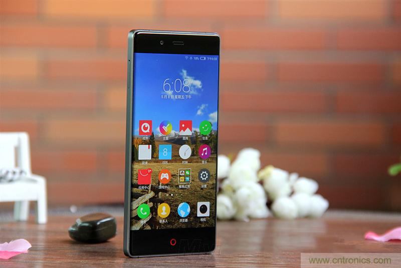 無邊框的 nubia Z9 ，一款既有驚喜，又有驚艷的智能手機