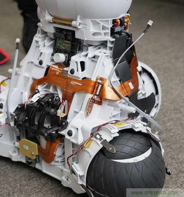 拆解筆記本不過癮，那就來拆拆日本情感機(jī)器人吧！