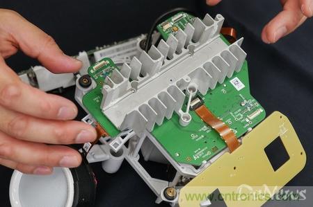 拆解筆記本不過癮，那就來拆拆日本情感機(jī)器人吧！