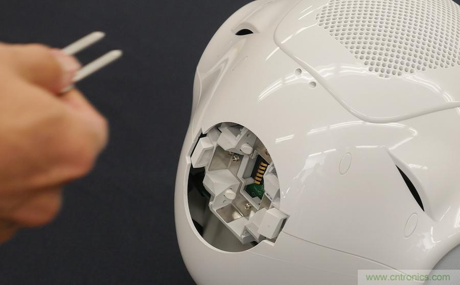 拆解筆記本不過癮，那就來拆拆日本情感機(jī)器人吧！