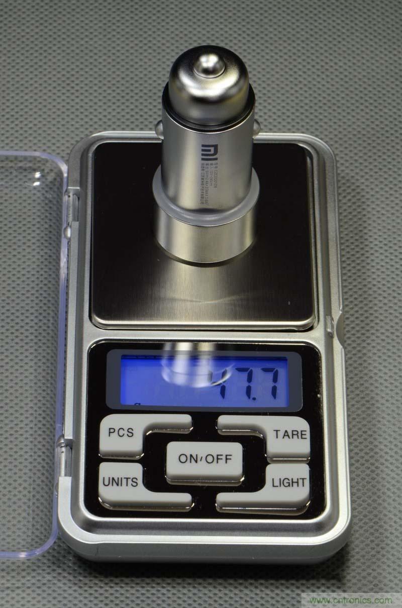 小米車載充電器拆解評測：49元能讓這枚&ldquo;子彈&rdquo;飛多遠？