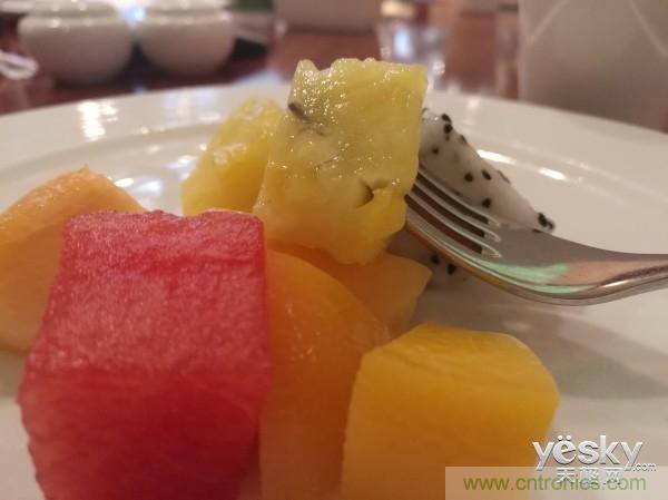 新旗艦Mate 8全評(píng)測(cè)：橫空出世！能否延續(xù)一機(jī)難求？