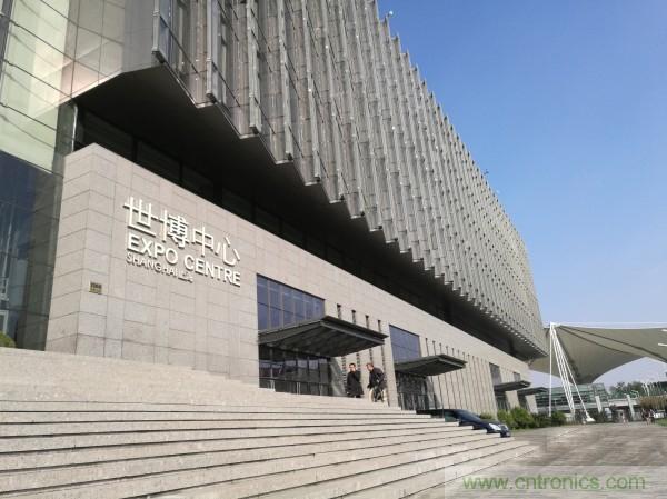 新旗艦Mate 8全評(píng)測(cè)：橫空出世！能否延續(xù)一機(jī)難求？