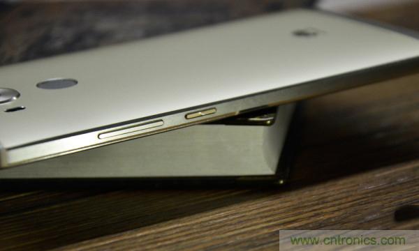 新旗艦Mate 8全評(píng)測(cè)：橫空出世！能否延續(xù)一機(jī)難求？