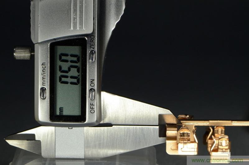 做工怒贊 神秘芯片！小米智能插線板拆解、評測