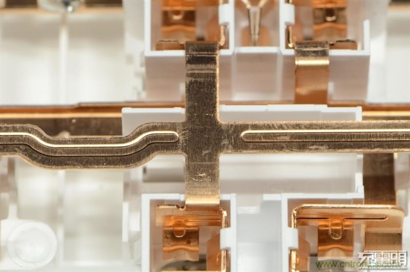 做工怒贊 神秘芯片！小米智能插線板拆解、評測