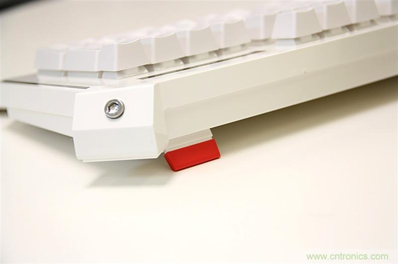 曾經(jīng)的網(wǎng)吧統(tǒng)治者&mdash;雙飛燕血手幽靈機(jī)械鍵盤，真世界最快？