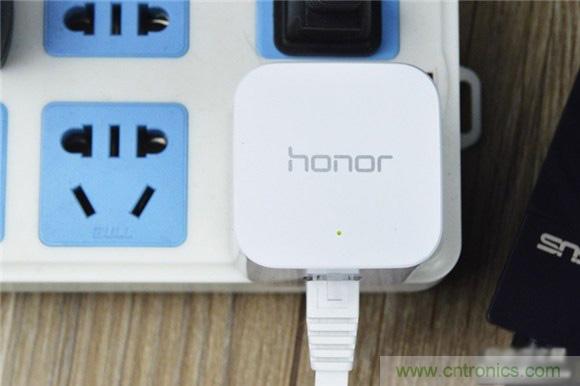 大House也能隨心連，榮耀WiFi穿墻寶評測