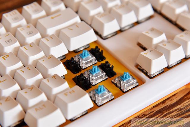 左手寫愛，右手寫他&mdash;&mdash;從此鍵盤鼠標不分家！