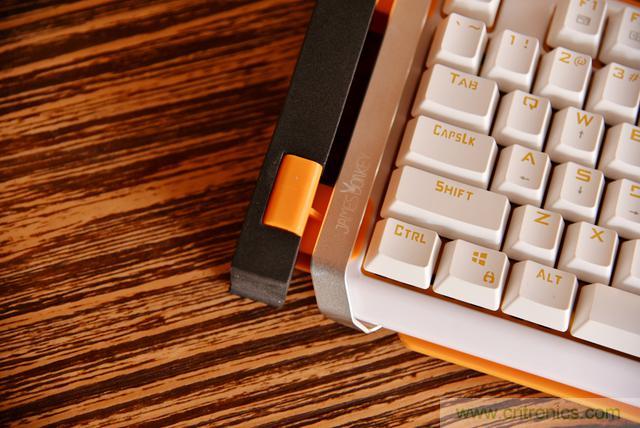 左手寫愛，右手寫他&mdash;&mdash;從此鍵盤鼠標不分家！