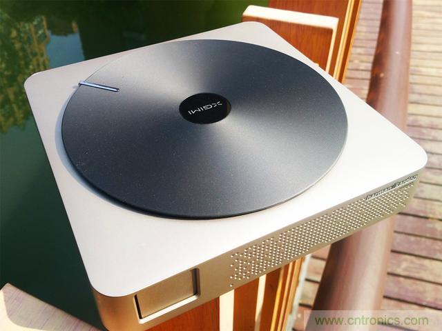 無屏電視時代已然來臨，客廳你做好準備了嗎？