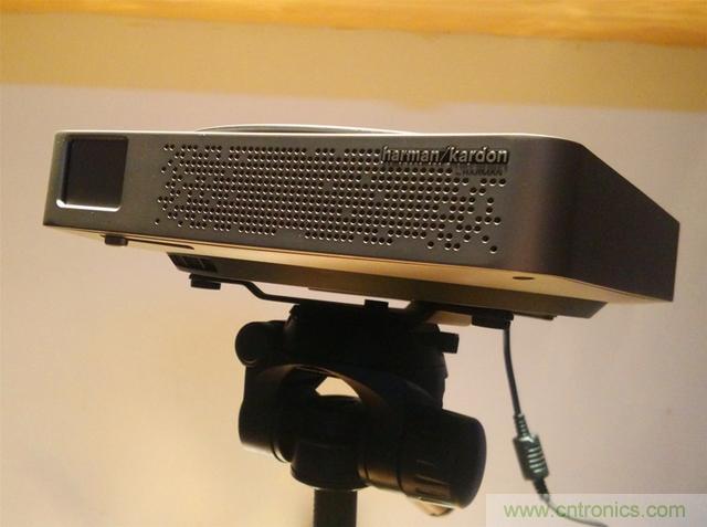 無屏電視時代已然來臨，客廳你做好準備了嗎？