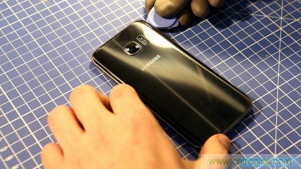 三星S7手機僅靠粘膠防水，也是沒&ldquo;sei&rdquo;了！