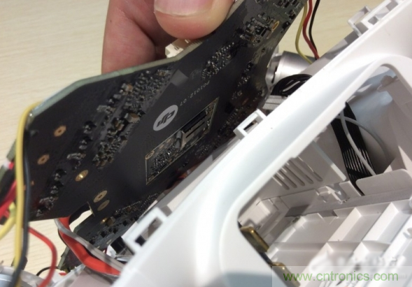 真飛機(jī)拆不著，那就來(lái)拆拆無(wú)人機(jī)&ldquo;鼻祖&rdquo;大疆吧！