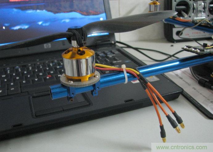 無人機(jī) DIY 制作全過程，酷得不要不要的！