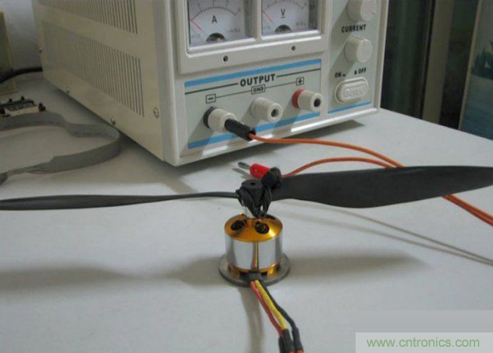 無人機(jī) DIY 制作全過程，酷得不要不要的！