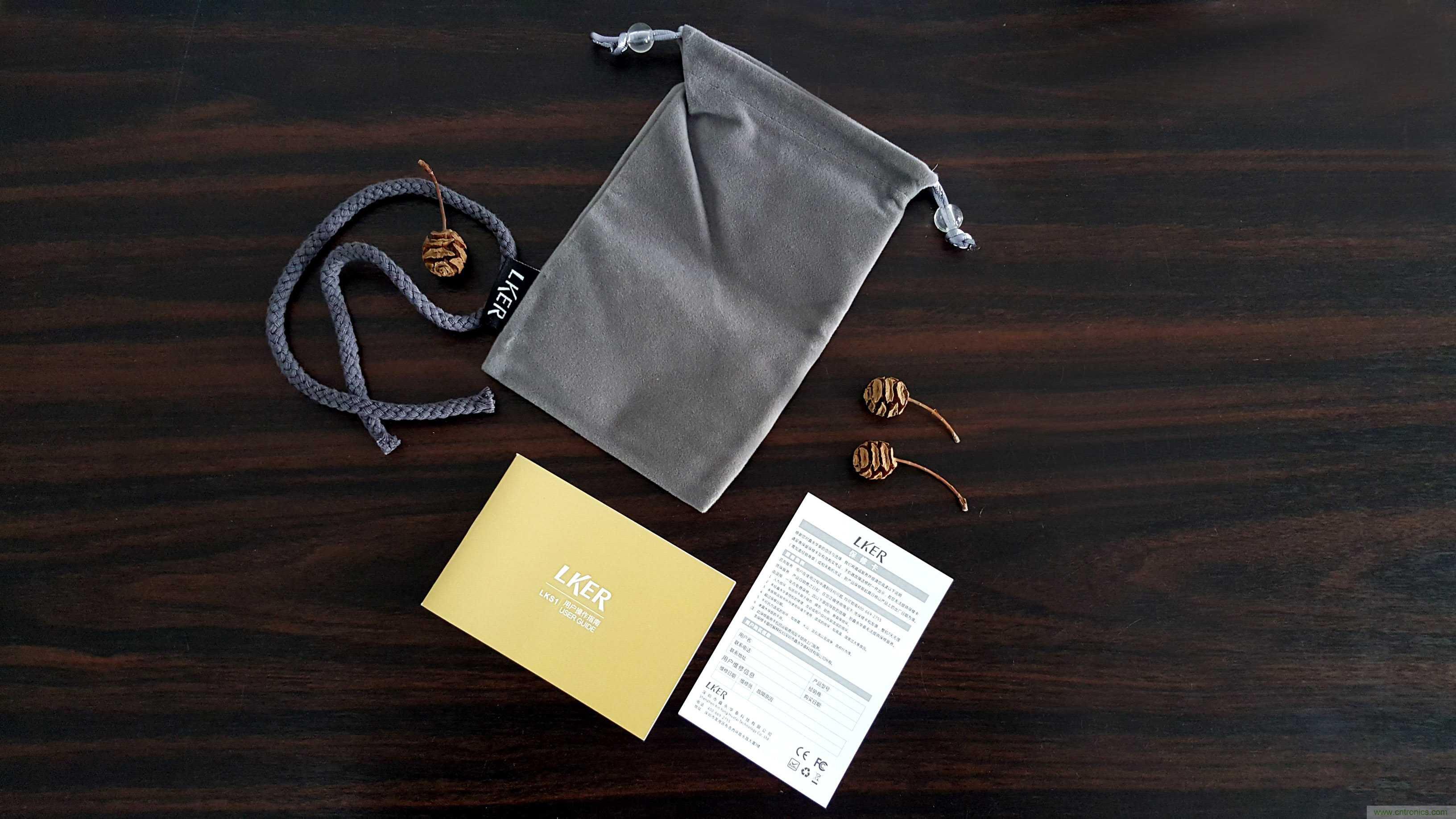 搞怪&ldquo;美人魚&rdquo;盡享靈克藍(lán)牙音箱的天籟之音！