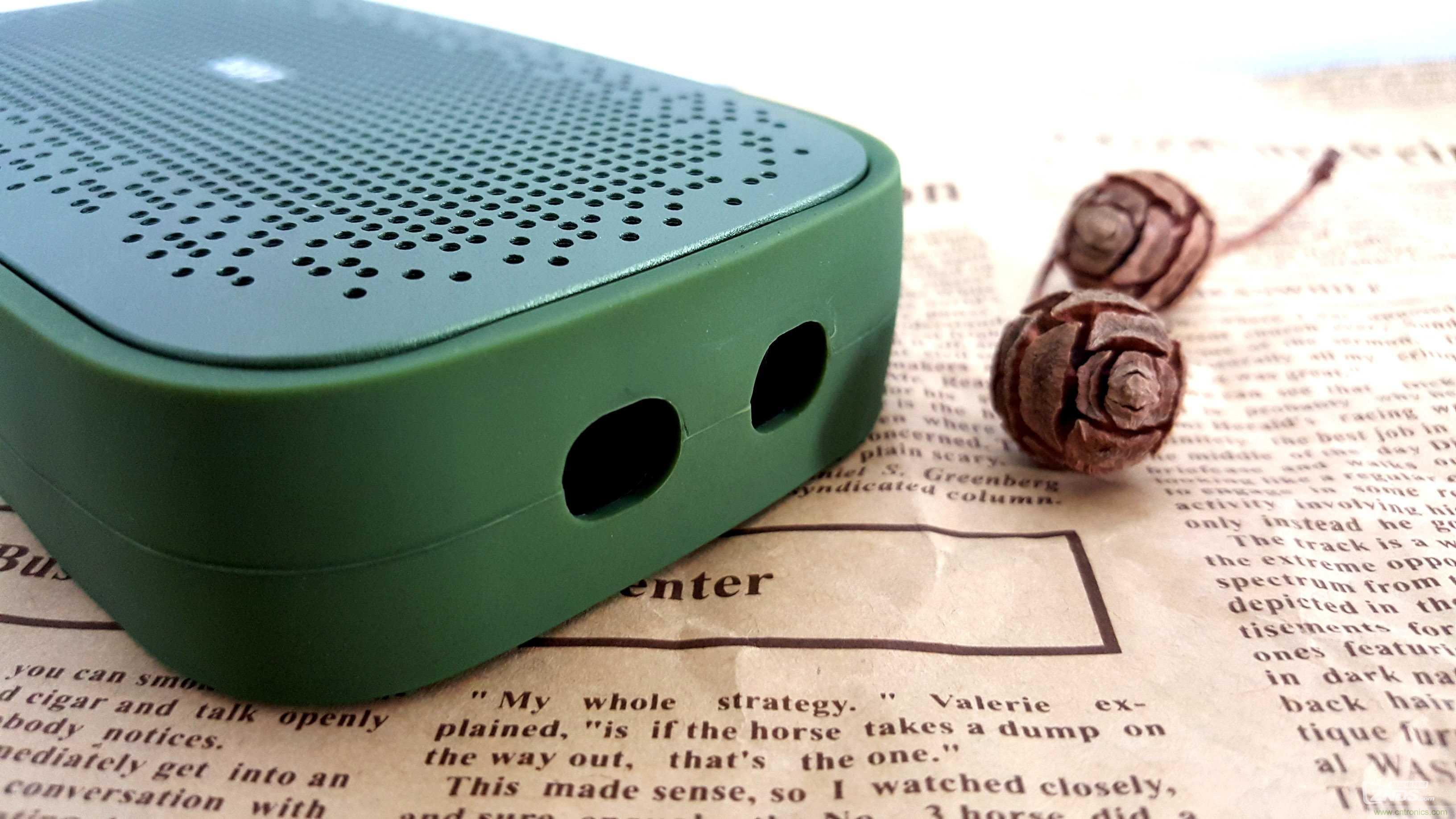 搞怪&ldquo;美人魚&rdquo;盡享靈克藍(lán)牙音箱的天籟之音！